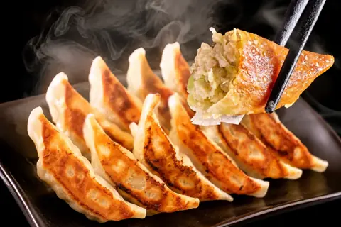餃子専門店　龍神家の仙台名物牛タン餃子